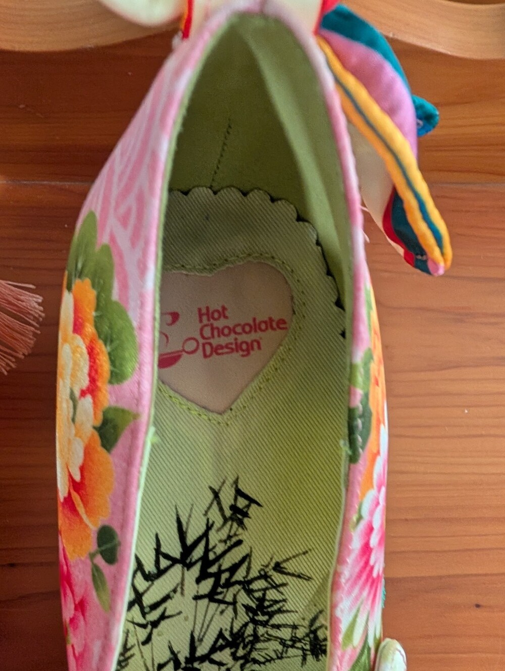 Hot Chocolate Design Pink Floral Women's Slip-On Shoe